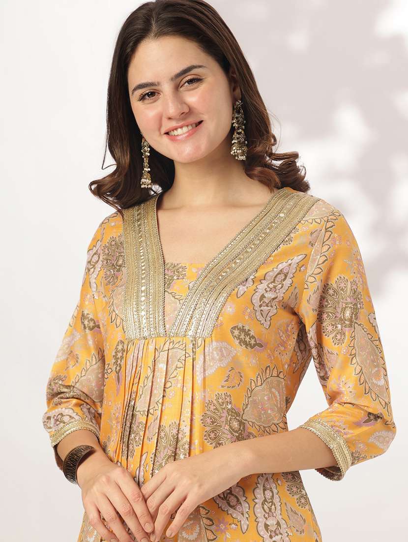 women three quarter sleeve kurta pant with dupatta set - 21918801 -  Standard Image - 4