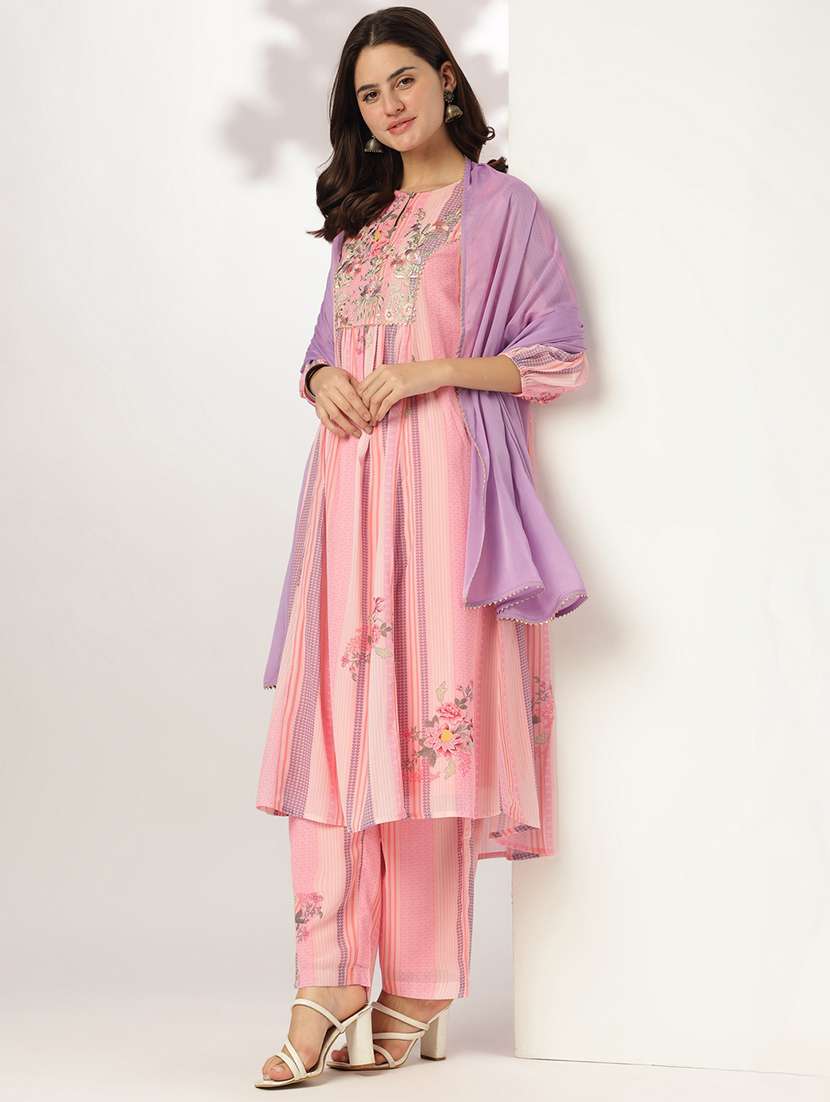 women three quarter sleeve kurta pant with dupatta set - 21918805 -  Standard Image - 1