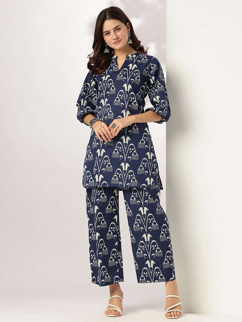 women navy blue ikat printed three quarter co-ord set