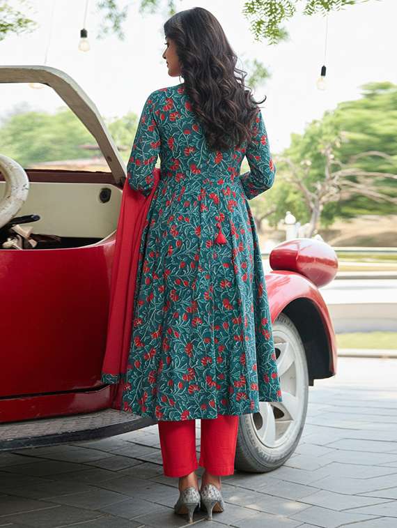 women three quarter sleeve kurta pant with dupatta set - 21918854 -  Standard Image - 4