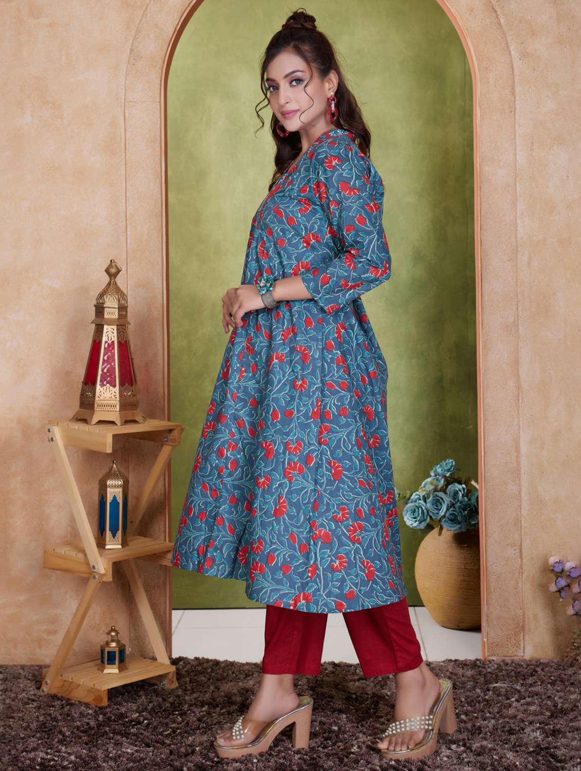 women three quarter sleeve kurta pant with dupatta set - 21918856 - Standard Image - 1