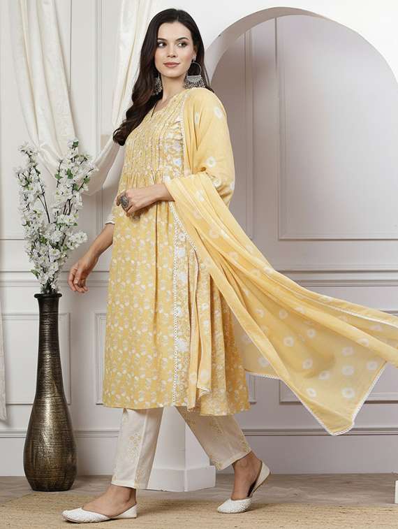 women three quarter sleeve kurta pant with dupatta set - 21918861 -  Standard Image - 1