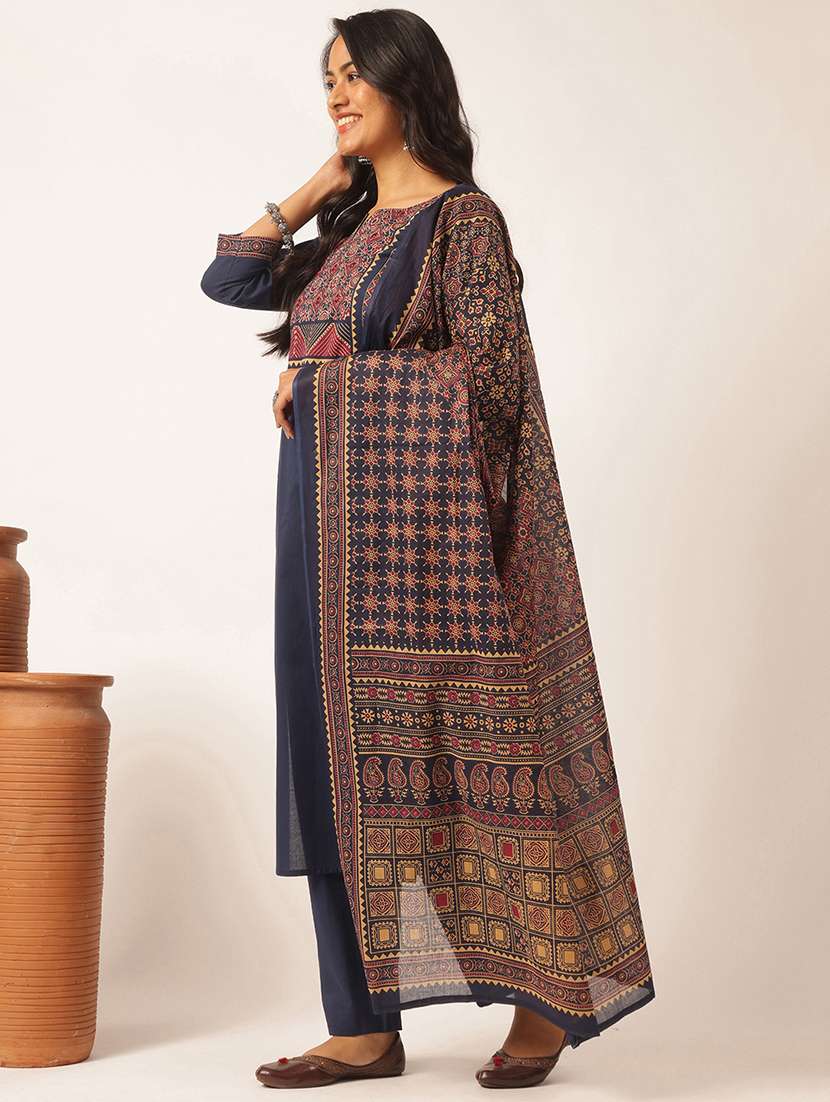 women three quarter sleeve kurta pant with dupatta set - 21918871 -  Standard Image - 1