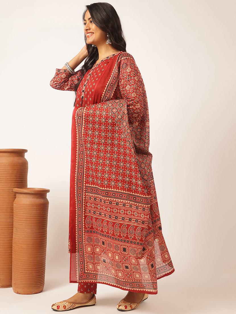 women three quarter sleeve kurta pant with dupatta set - 21918874 - Standard Image - 1
