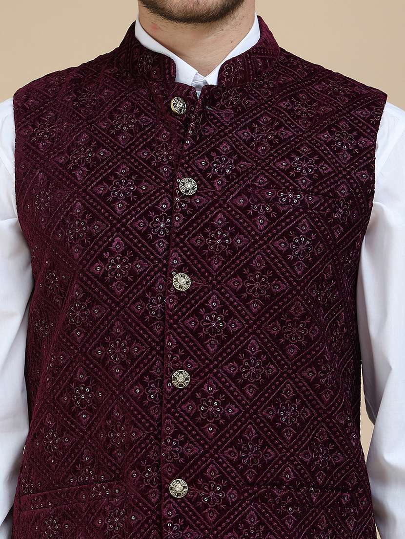 men embroidered sleeveless nehru jacket - 21919290 -  Standard Image - 4
