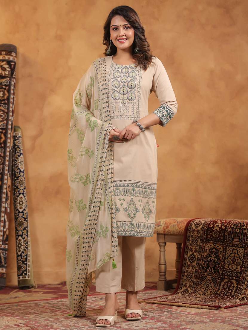 women three quarter sleeve kurta pant with dupatta set