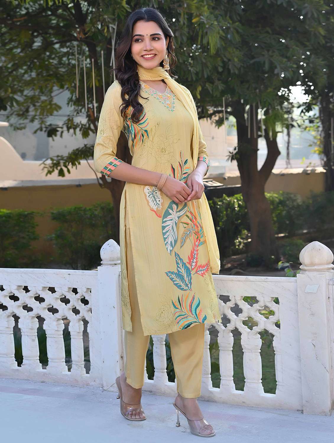 women three quarter sleeve kurta pant with dupatta set - 21919854 -  Standard Image - 1