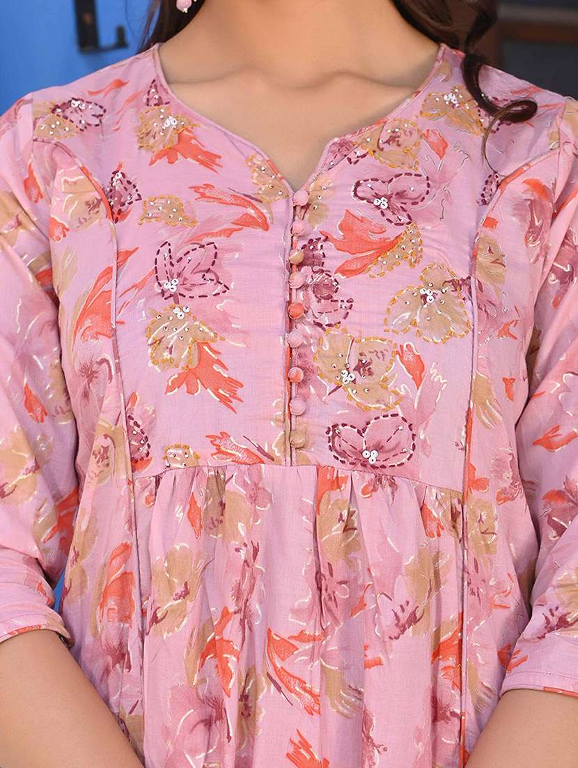 women three quarter sleeve kurta pant with dupatta set - 21919857 -  Standard Image - 4