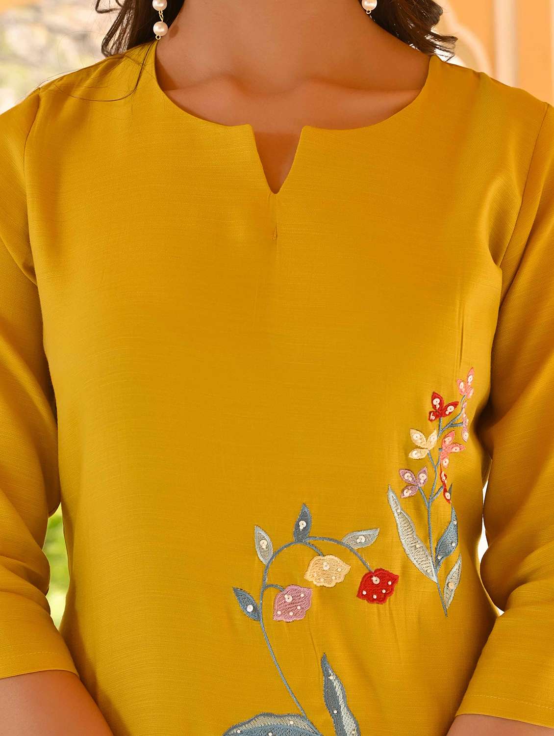 women three quarter sleeve kurta pant with dupatta set - 21919861 -  Standard Image - 4