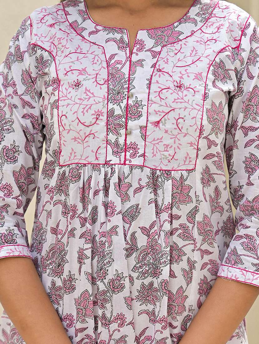 Women Three Quarter Sleeve Kurta Pant With Dupatta Set - 21919872 -  Standard Image - 6