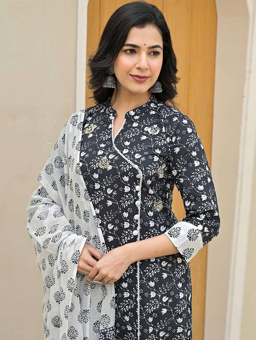 women three quarter sleeve kurta pant with dupatta set - 21919876 -  Standard Image - 6