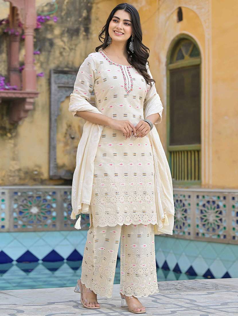 women three quarter sleeve kurta pant with dupatta set - 21919877 - Standard Image - 1