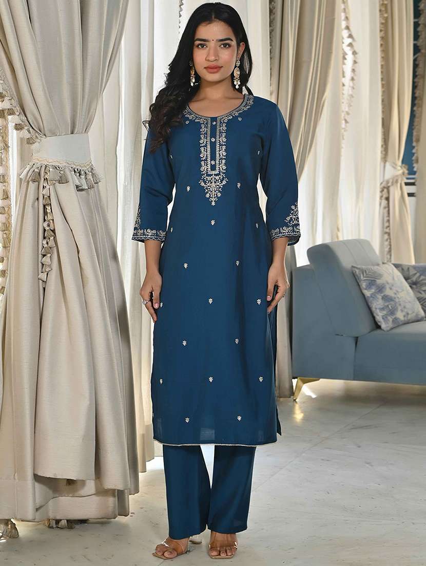women three quarter sleeve kurta pant with dupatta set - 21919882 -  Standard Image - 1