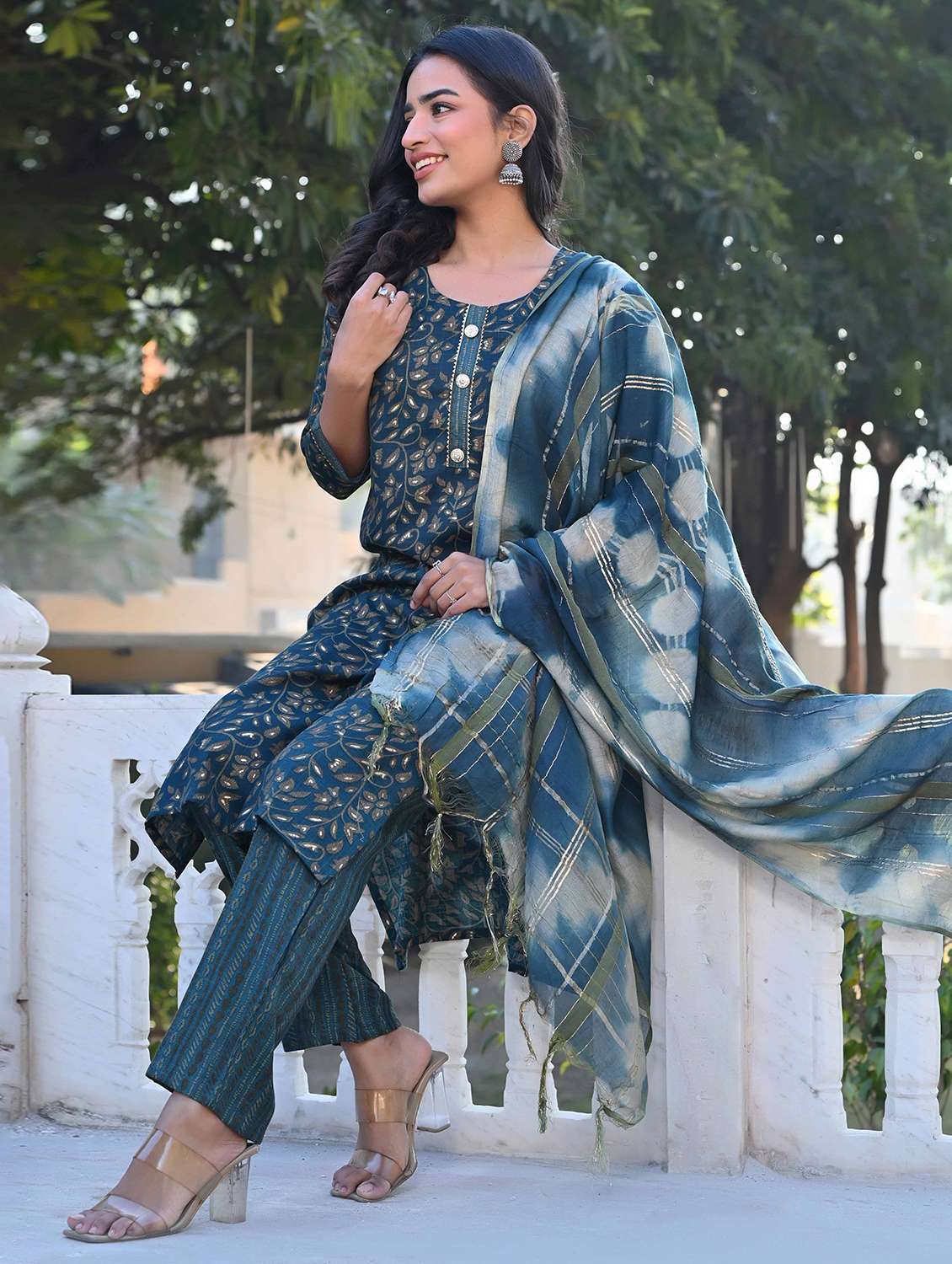 women three quarter sleeve kurta pant with dupatta set - 21919889 -  Standard Image - 4