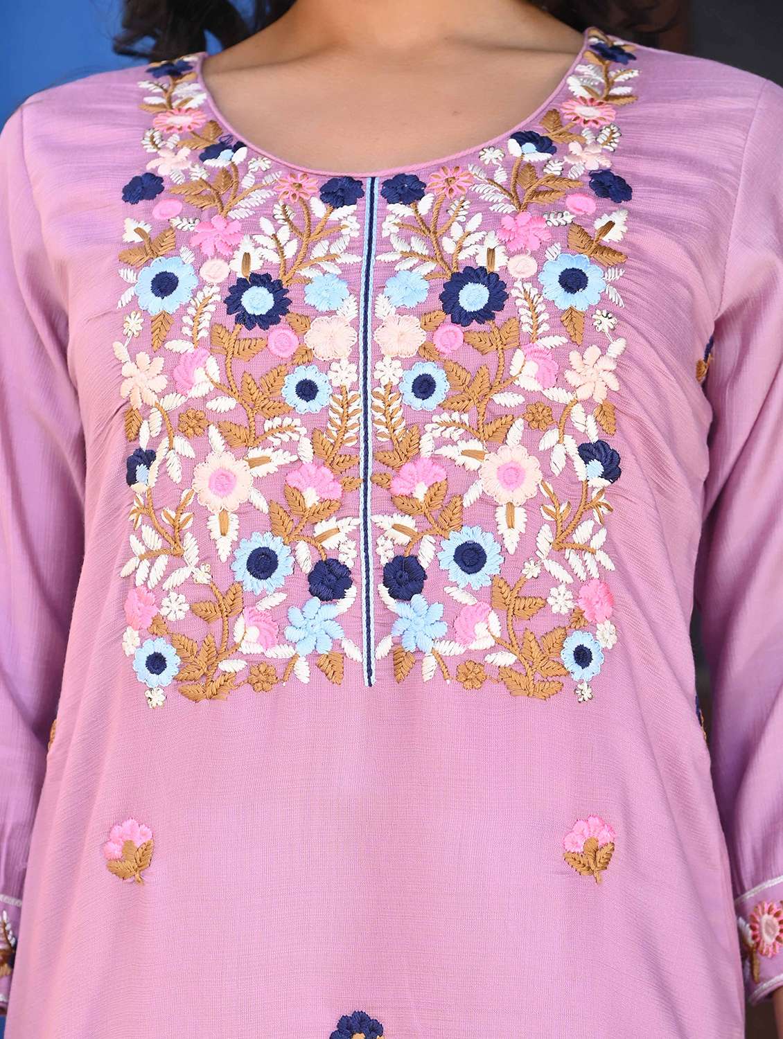 women three quarter sleeve kurta pant with dupatta set - 21919903 -  Standard Image - 4