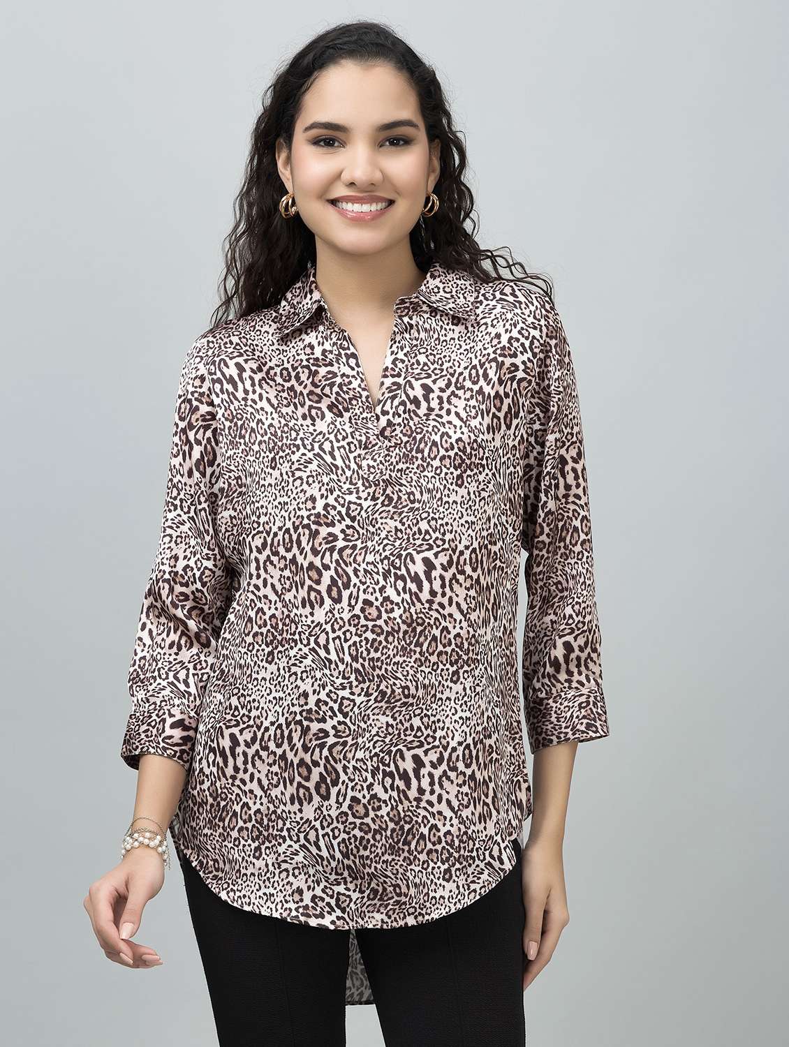 women animal printed collared high low top