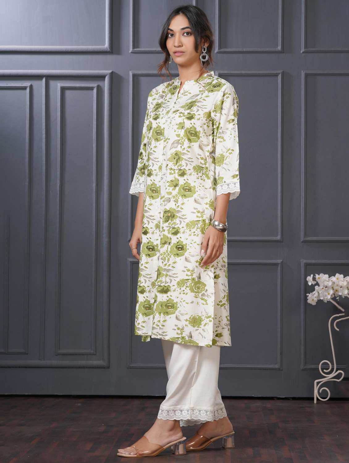 women floral three quarter sleeve kurta palazzo set - 21922351 - Standard Image - 1