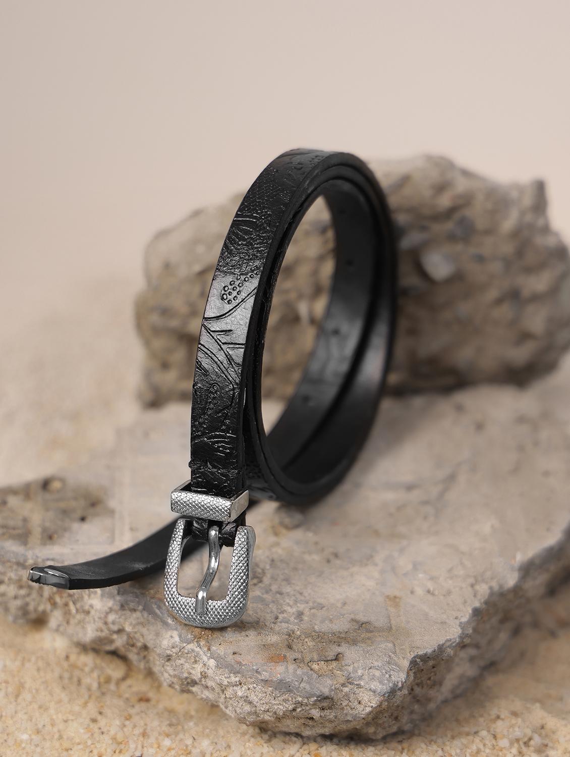 women black textured belt - 21922392 - Zoom Image - 0