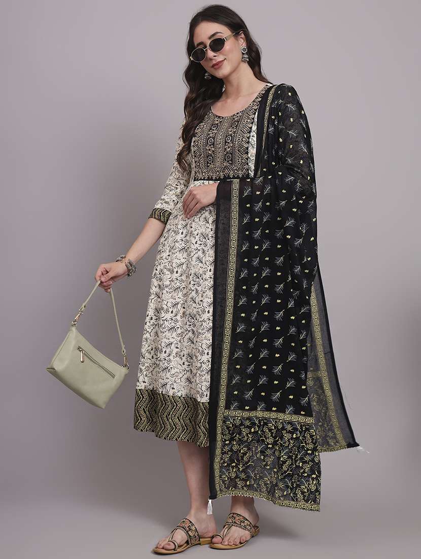 women three quarter sleeve kurta with dupatta set