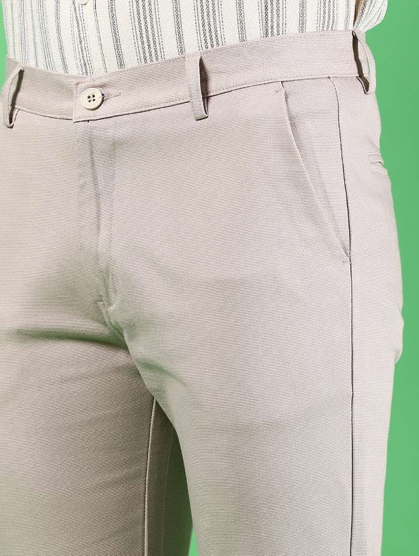 men solid mid rise slim fit chinos  - 21922880 -  Standard Image - 4