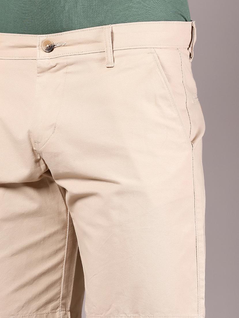 men solid mid rise regular shorts - 21923443 - Standard Image - 4