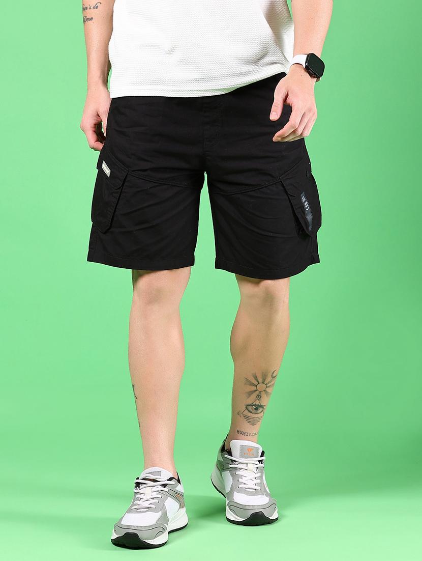 men solid mid rise regular fit cargo shorts - 21923445 - Zoom Image - 0
