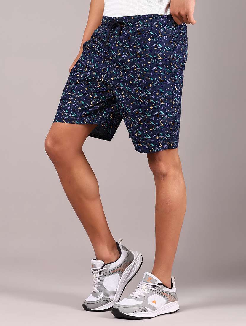 men printed mid rise regular shorts - 21923446 -  Standard Image - 1