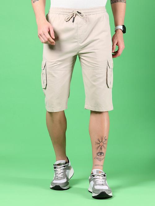 men beige solid mid rise cargo three - fourth - 21923598 - Standard Image - 0