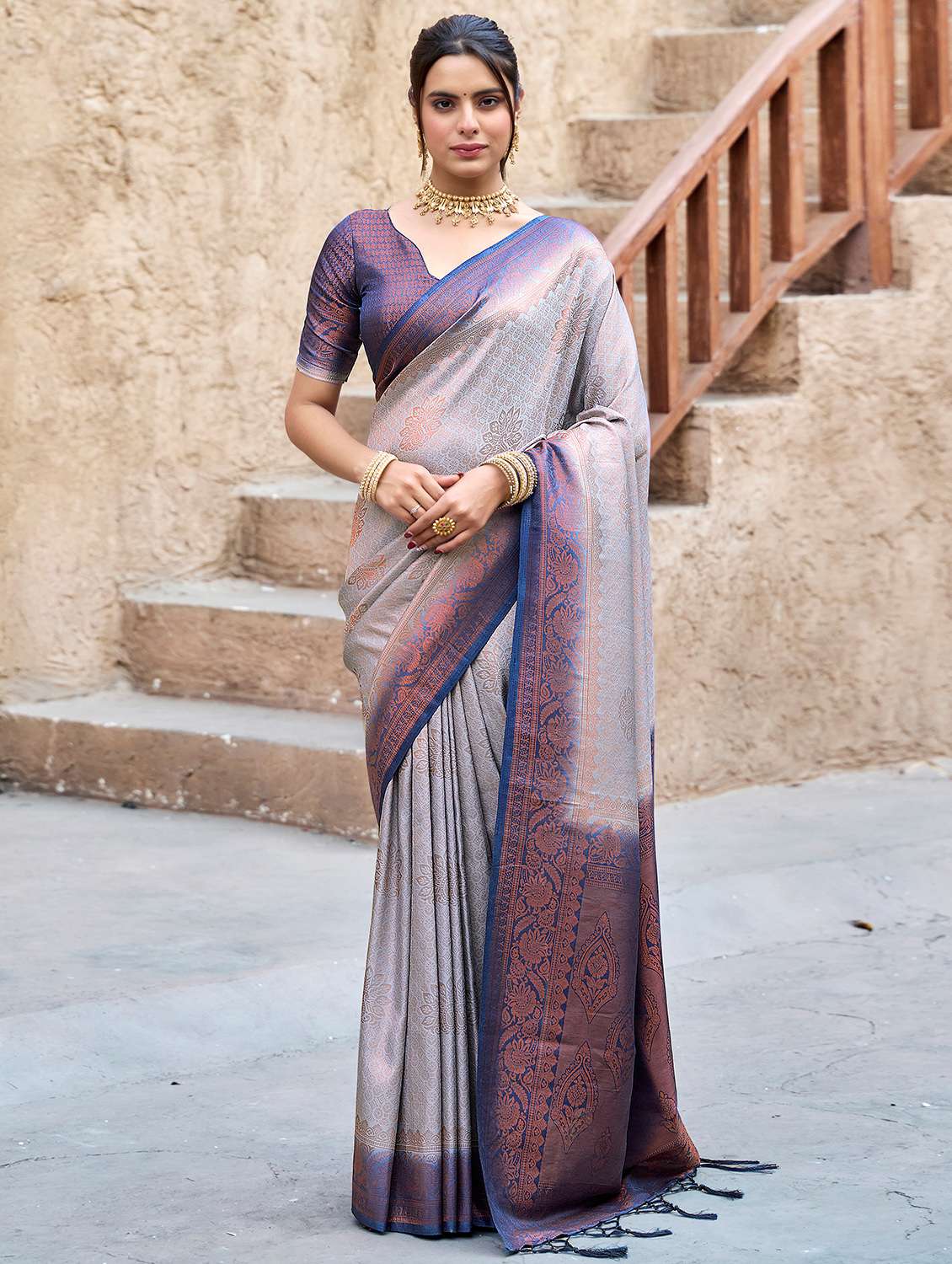 women self design banarasi saree with blouse