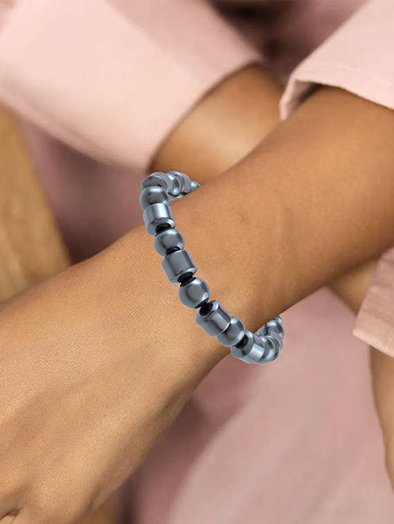 women silver beaded bracelet - 21923883 -  Standard Image - 4