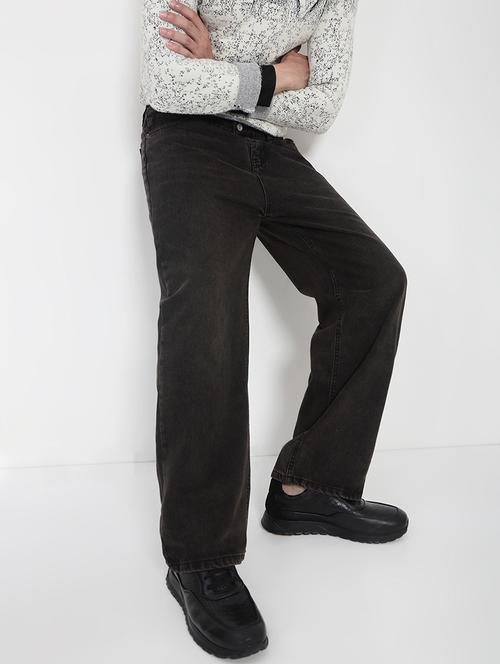 men solid mid rise straight fit jean - 21923949 -  Standard Image - 0