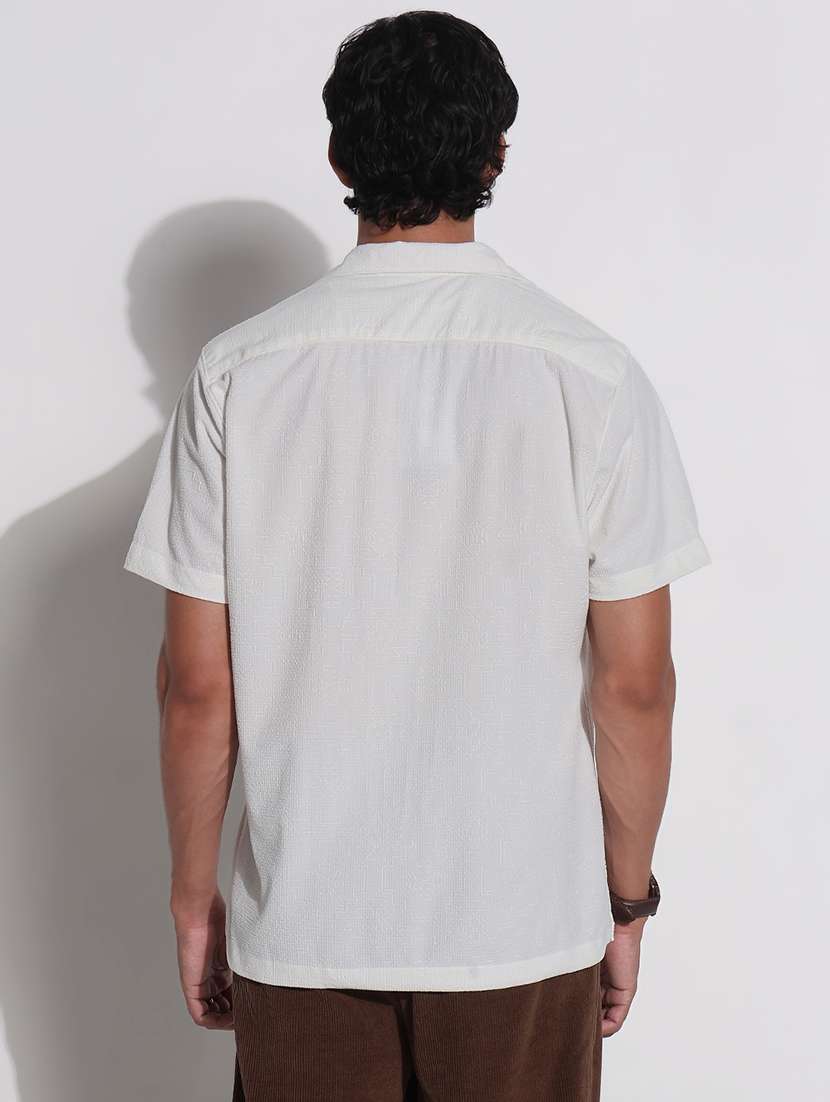 men textured cuban collar short sleeve loose fit shirt - 21923964 -  Standard Image - 4