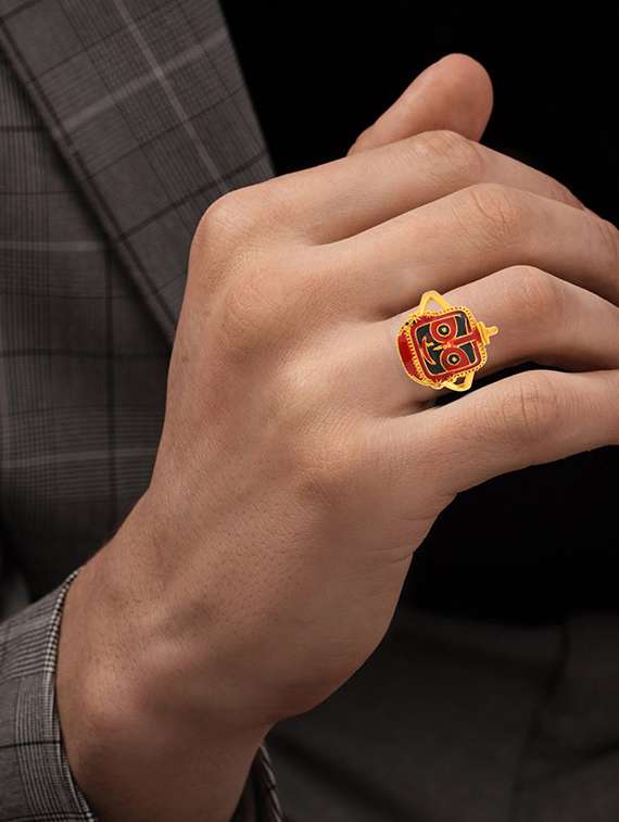 antique gold jagannath finger ring - 21924066 -  Standard Image - 4