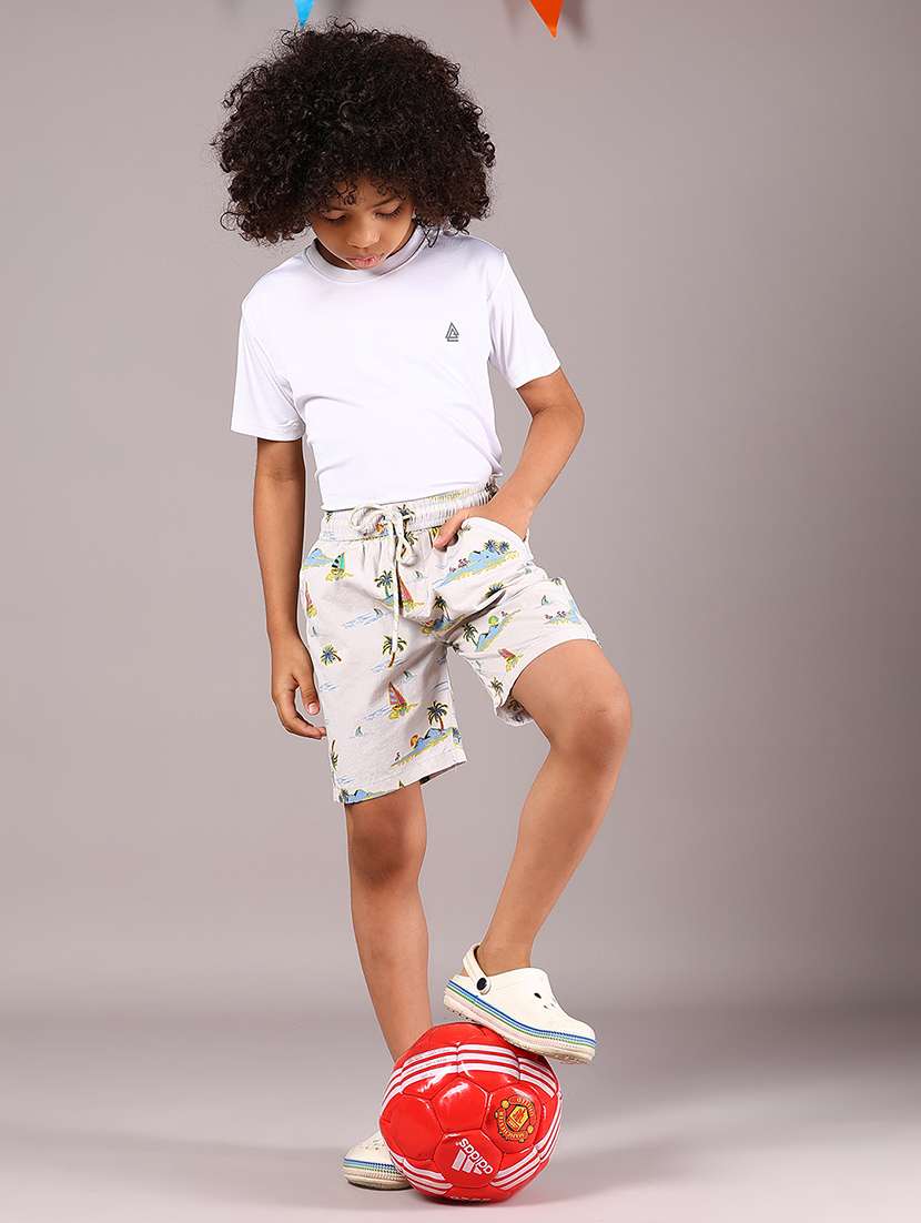 boys printed mid rise regular fit shorts - 21924448 - Standard Image - 4