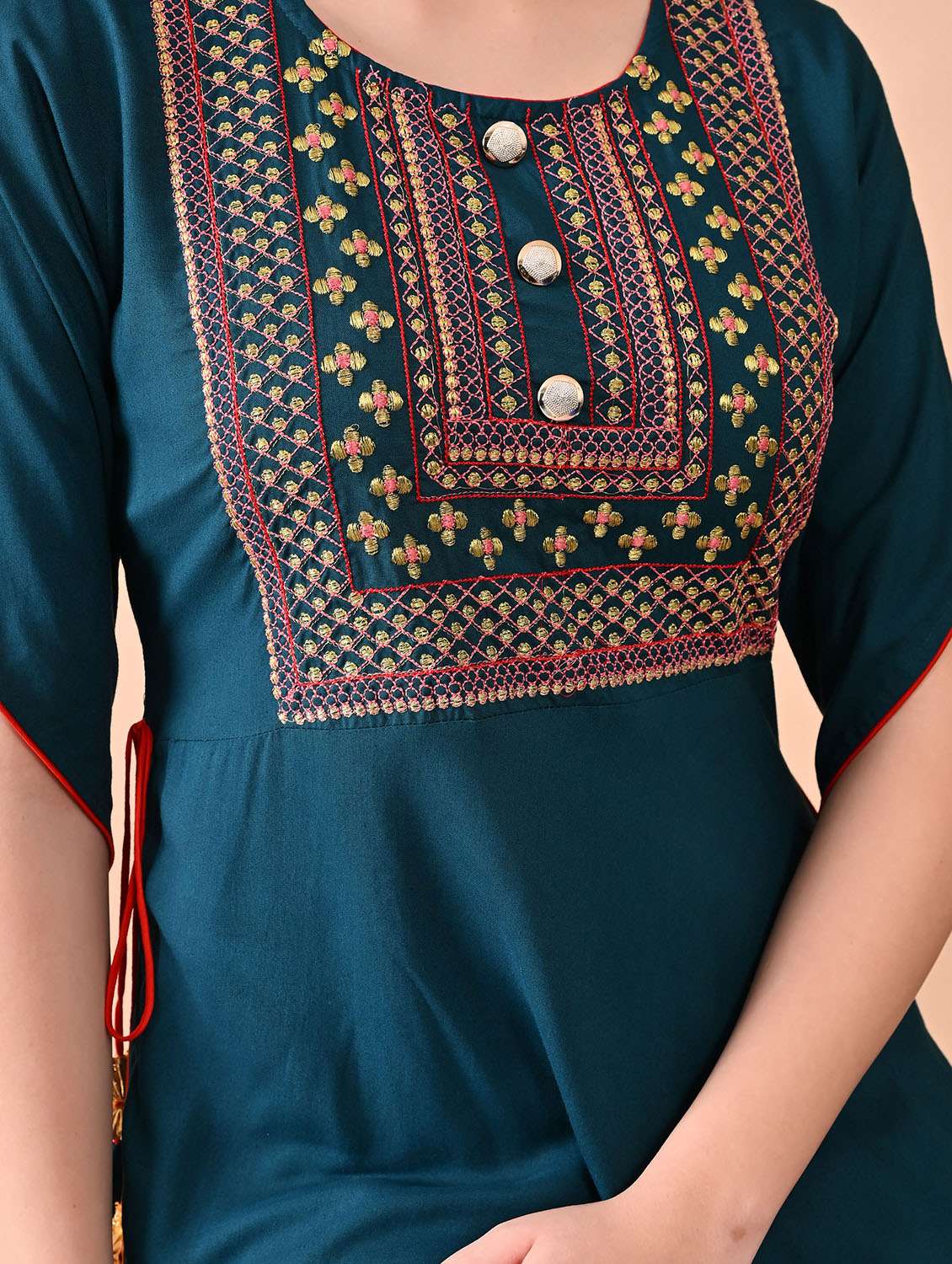 women embroidered three quarter sleeve ethnic dress - 21924912 - Standard Image - 4