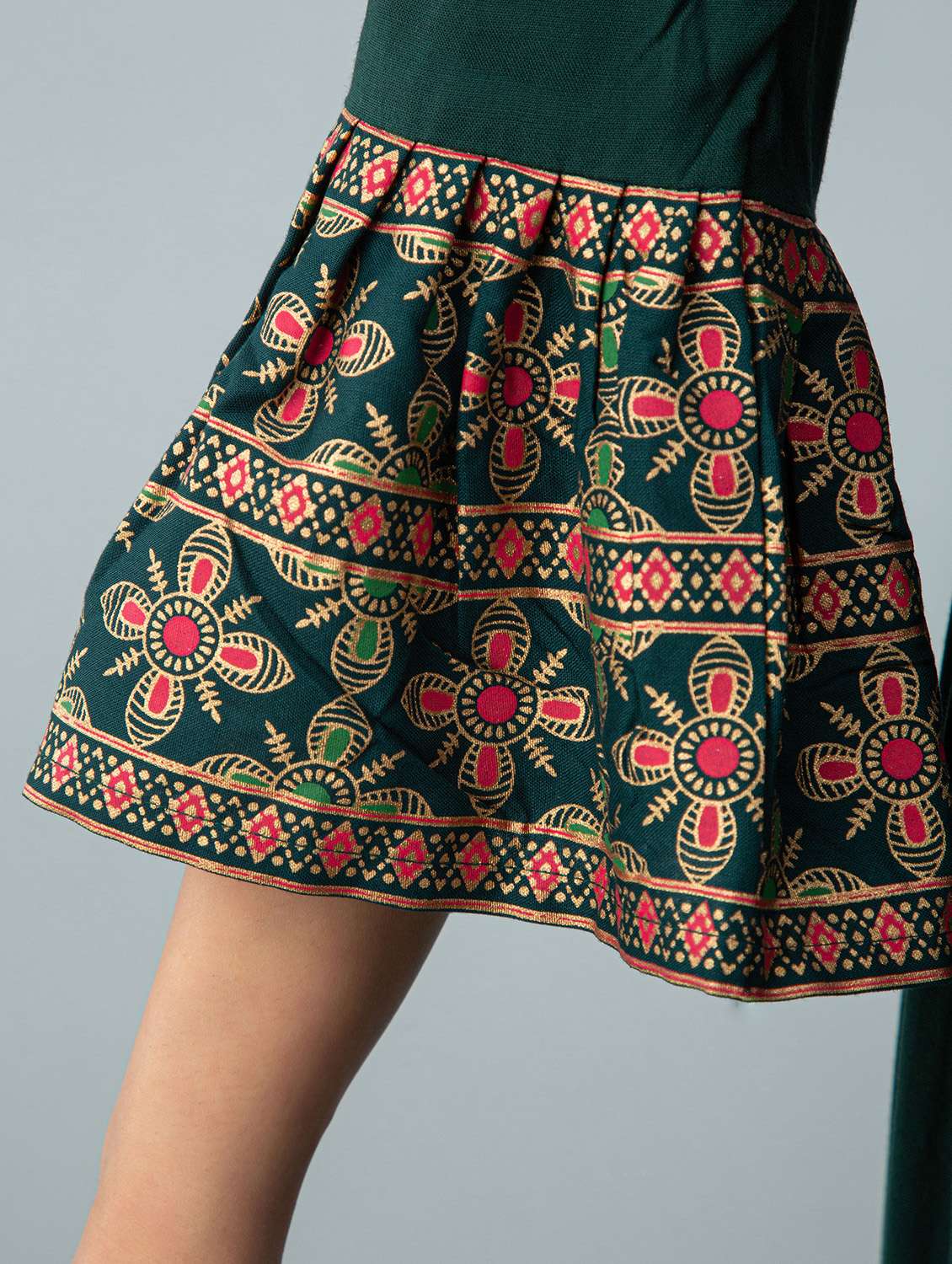 women foil printed bell sleeve ethnic dress - 21924921 - Standard Image - 4