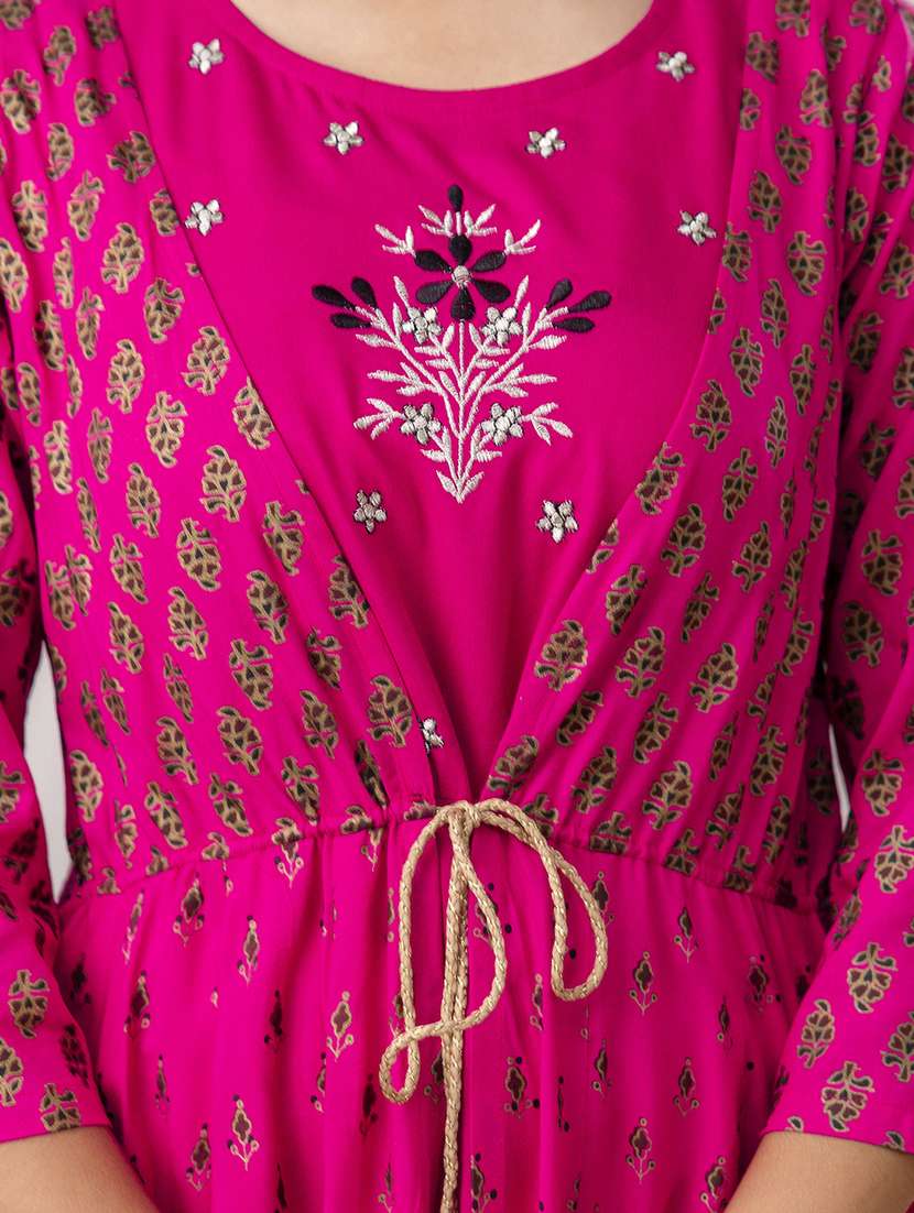 women three quarter sleeve ethnic dress - 21924931 - Standard Image - 4