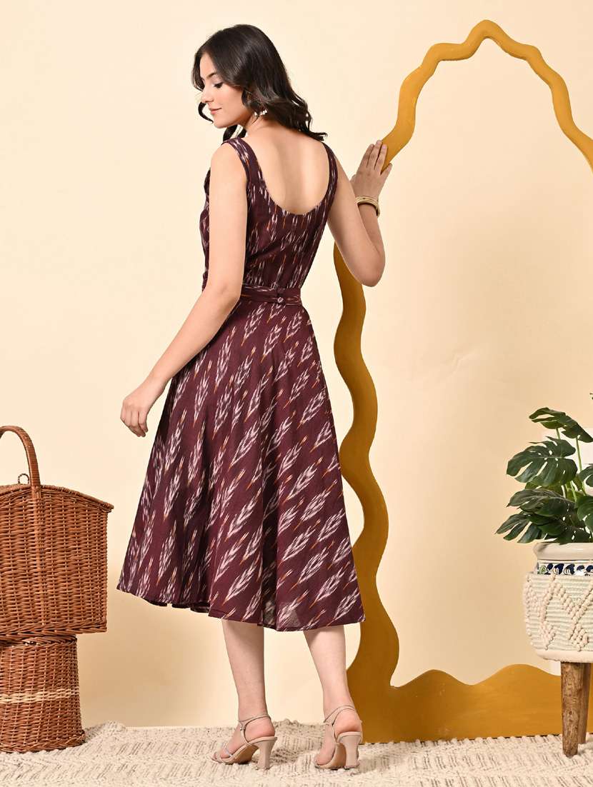 women maroon ikat print sleeveless ethnic dress - 21925007 -  Standard Image - 4