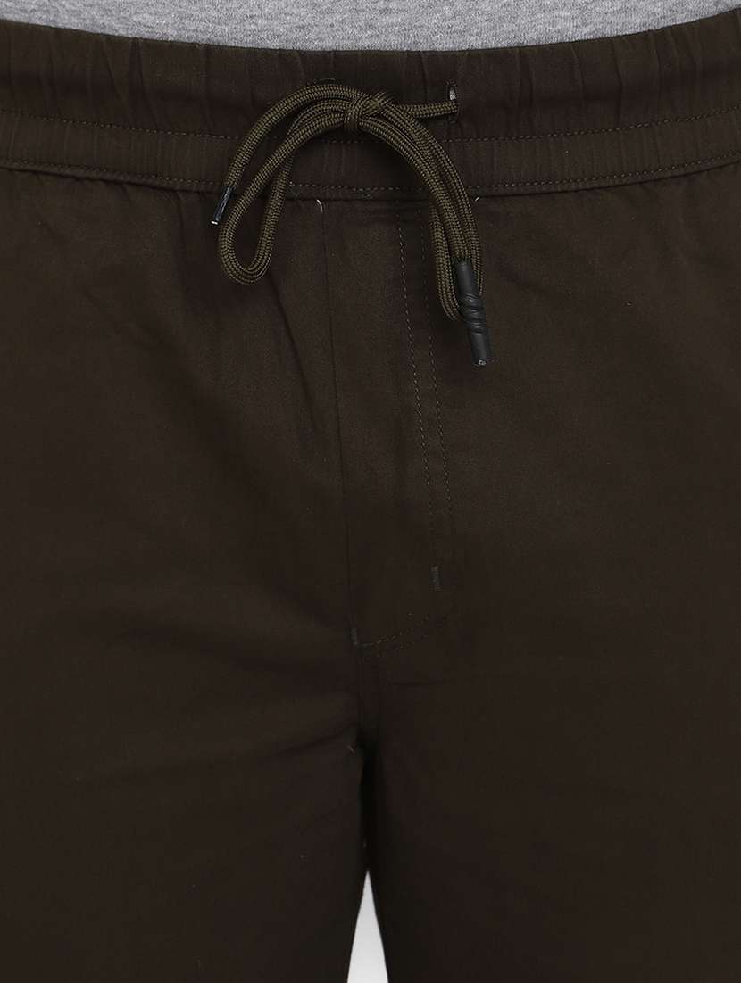 men solid mid rise regular fit jogger - 21925083 -  Standard Image - 4
