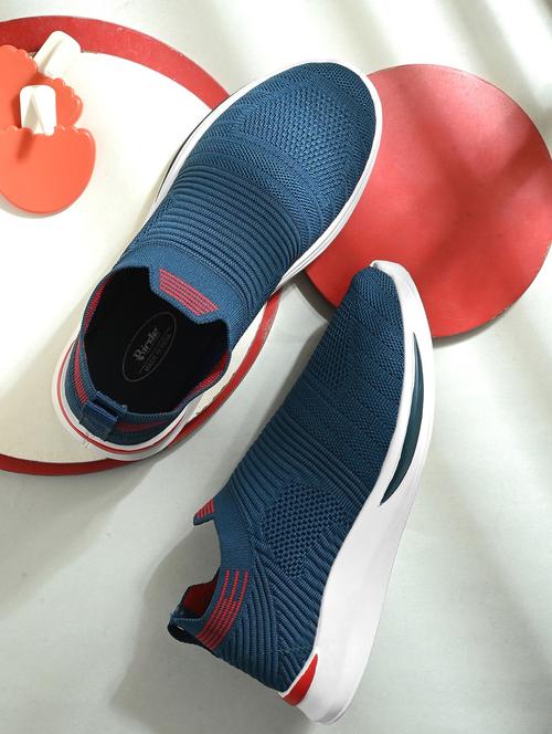 boys solid slip on sports shoe - 21925115 - Standard Image - 0