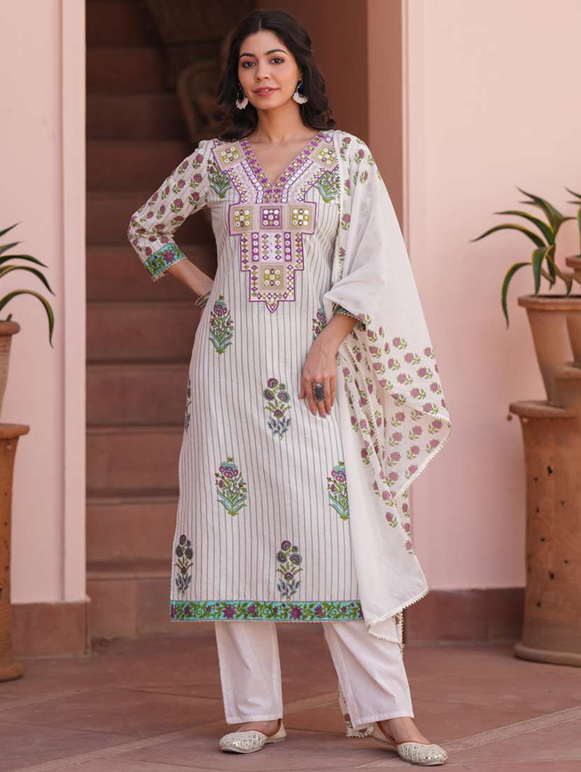 women three quarter sleeve kurta pant with dupatta set - 21925654 - Zoom Image - 0