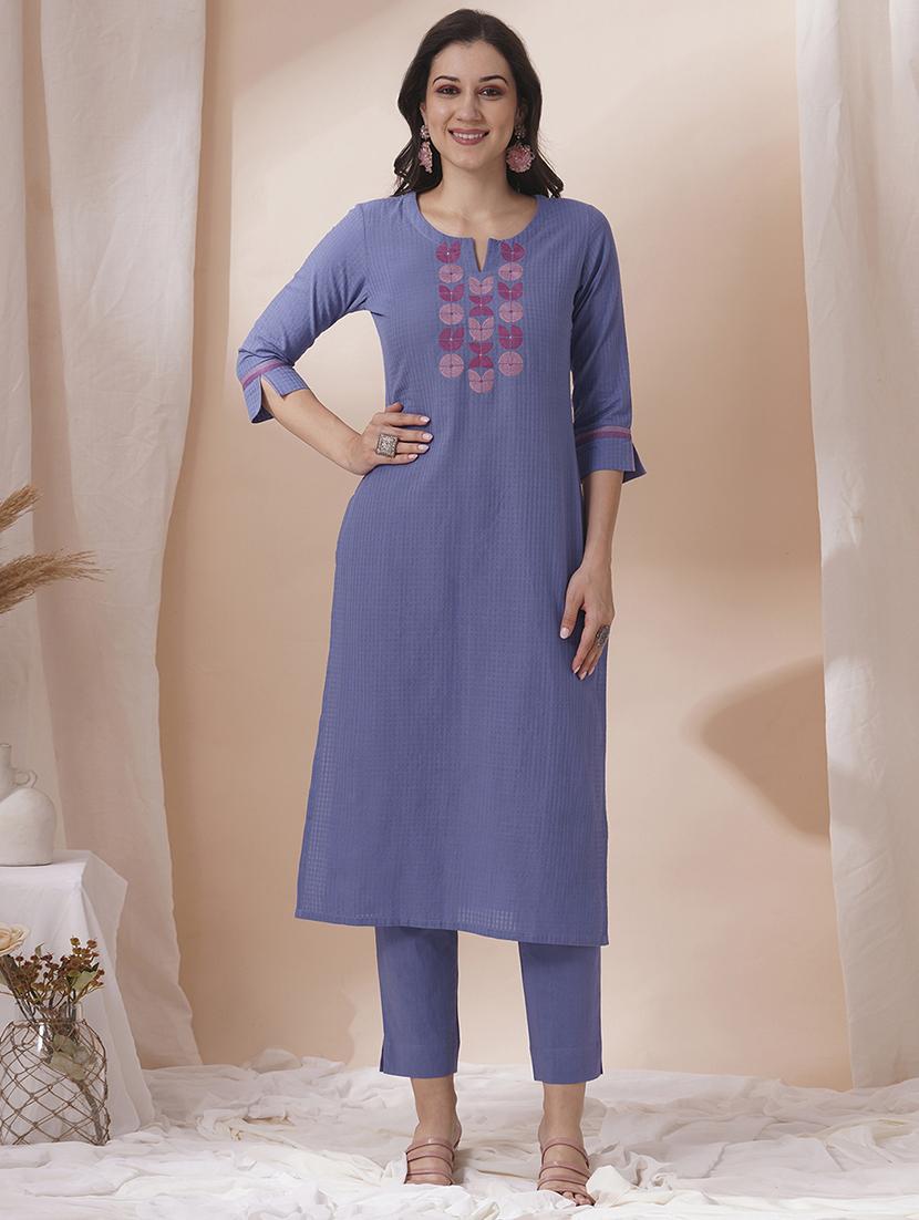 women three quarter sleeve straight kurta - 21925768 - Zoom Image - 0