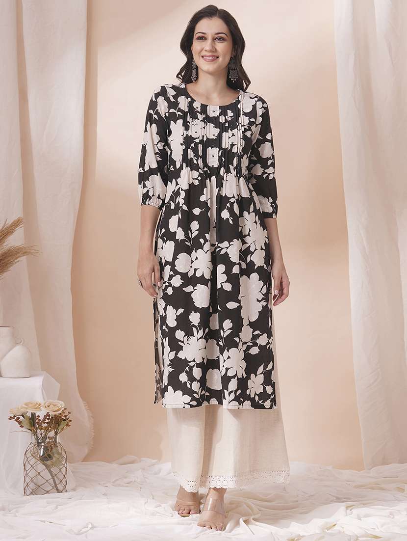 women three quarter sleeve straight kurta - 21925771 -  Zoom Image - 0