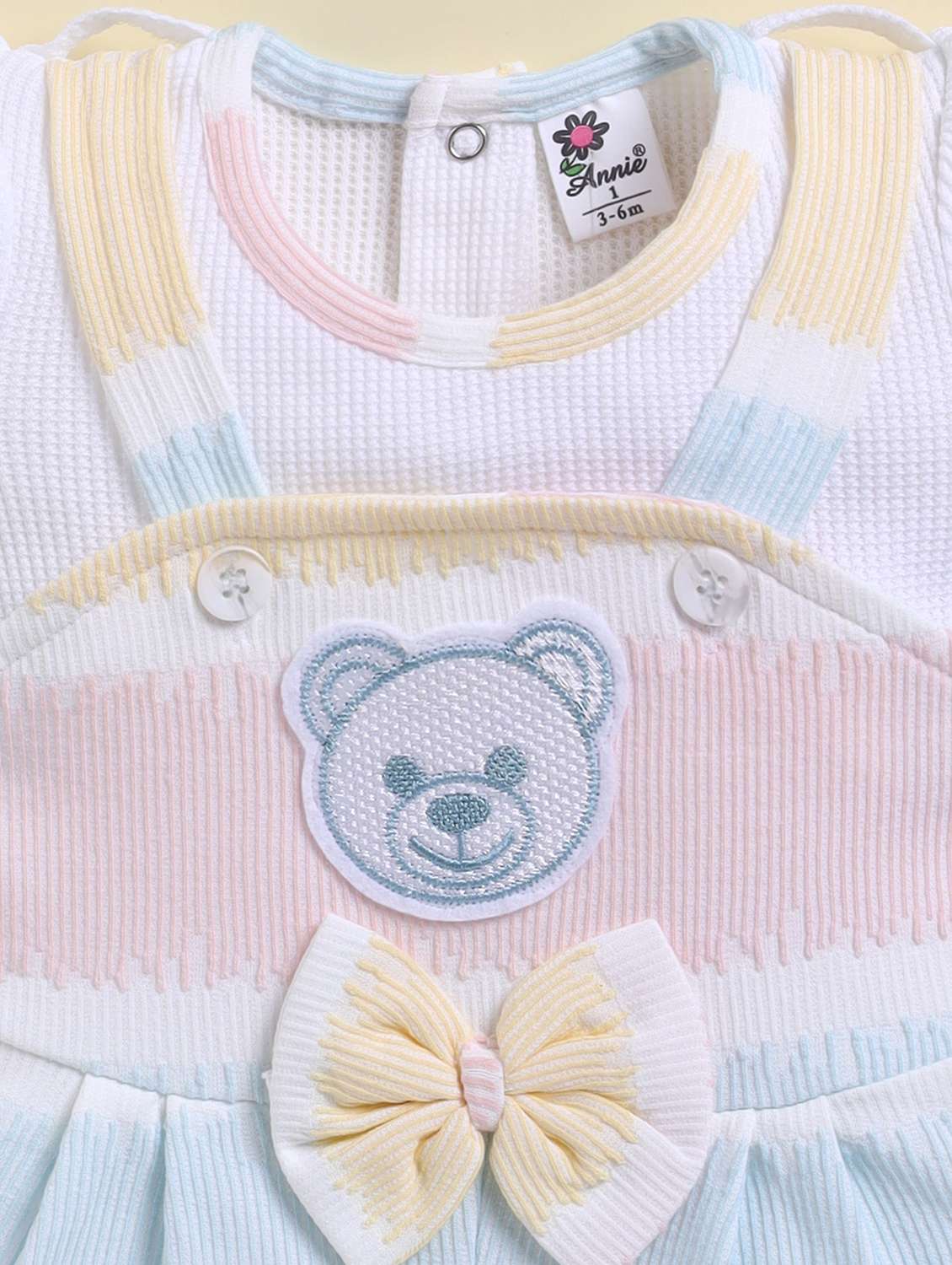 kids printed t-shirt with dungree set - 21925803 -  Standard Image - 4