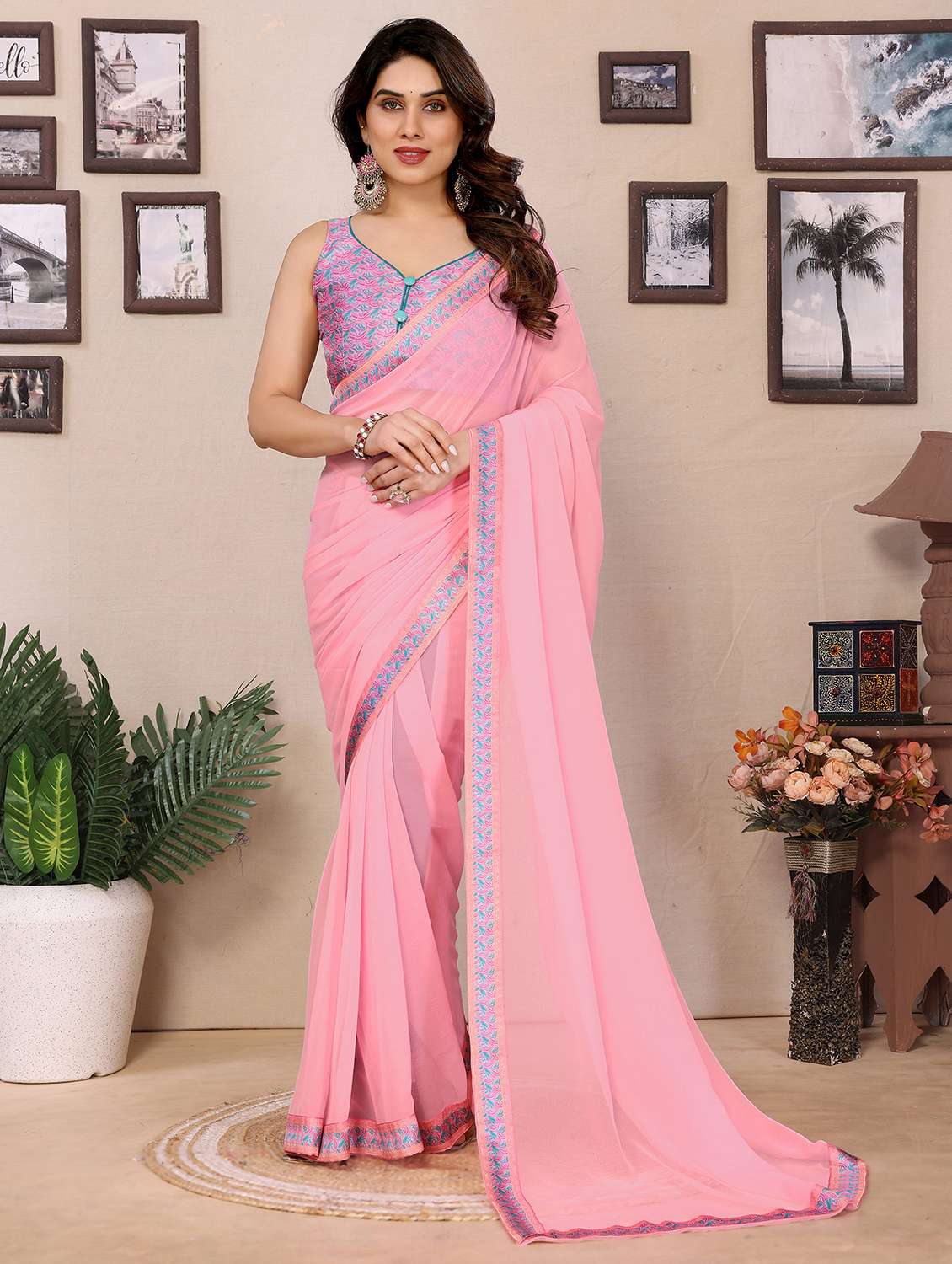 women solid with bordered saree with blouse - 21925872 -  Zoom Image - 0