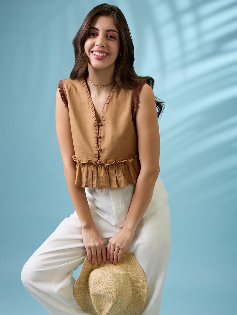 women beige v-neck thread work detail & lace inserts pleated crop top - 21926752 - Standard Image - 4