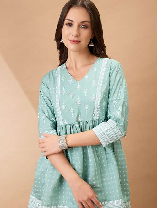 sea green