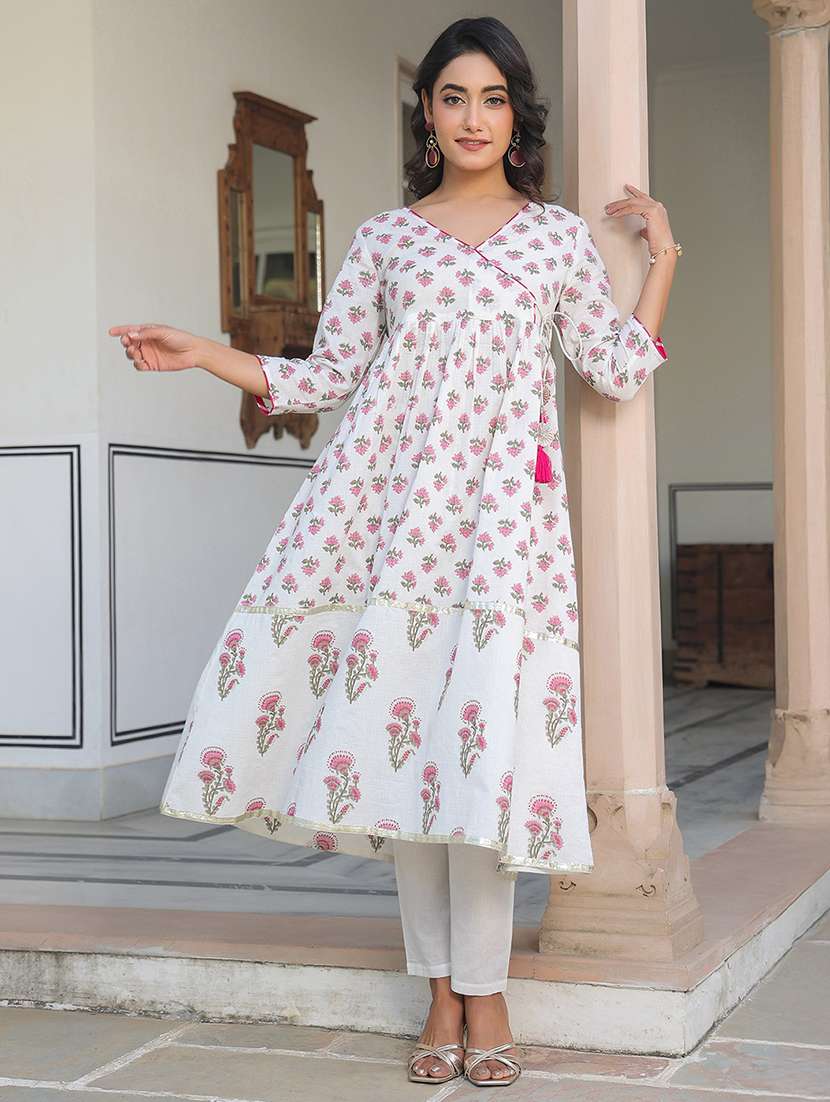 women three quarter sleeve kurta pant with dupatta set - 21926821 - Standard Image - 1