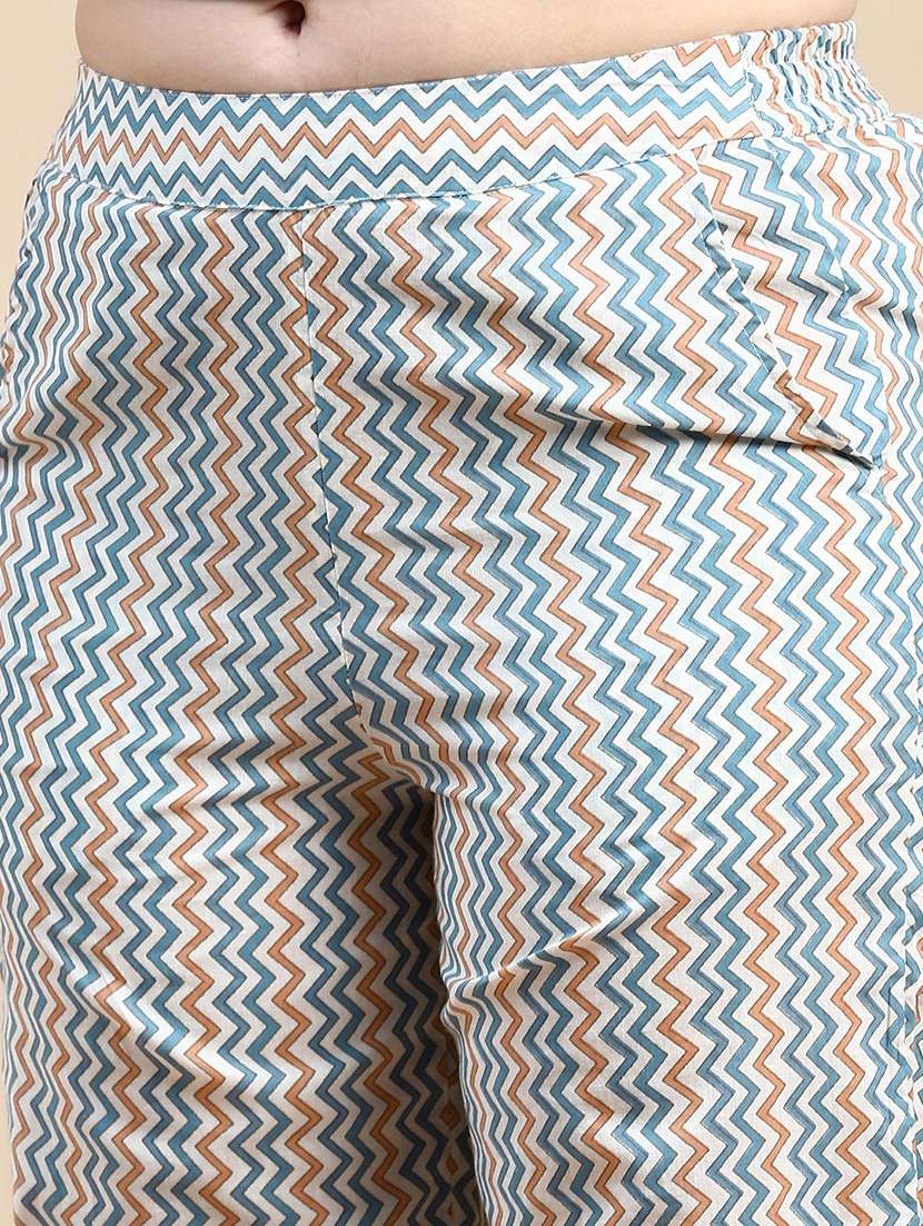 women chevron printed mid rise tapered pant - 21928578 -  Standard Image - 4