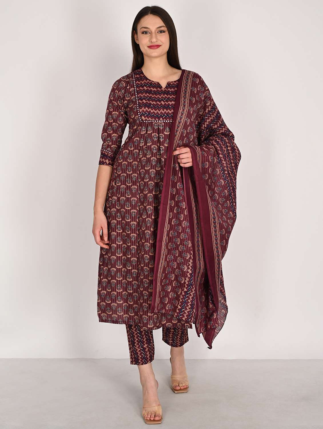 women three quarter sleeve kurta pant with dupatta set
